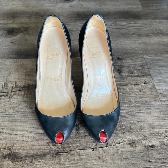 Christian Louboutin black very prive peep toe heels 35 5 - Picture 1 of 7